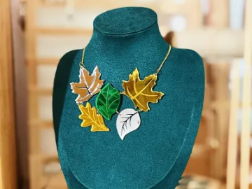 Maple Leaf Cluster Necklace gift for her design