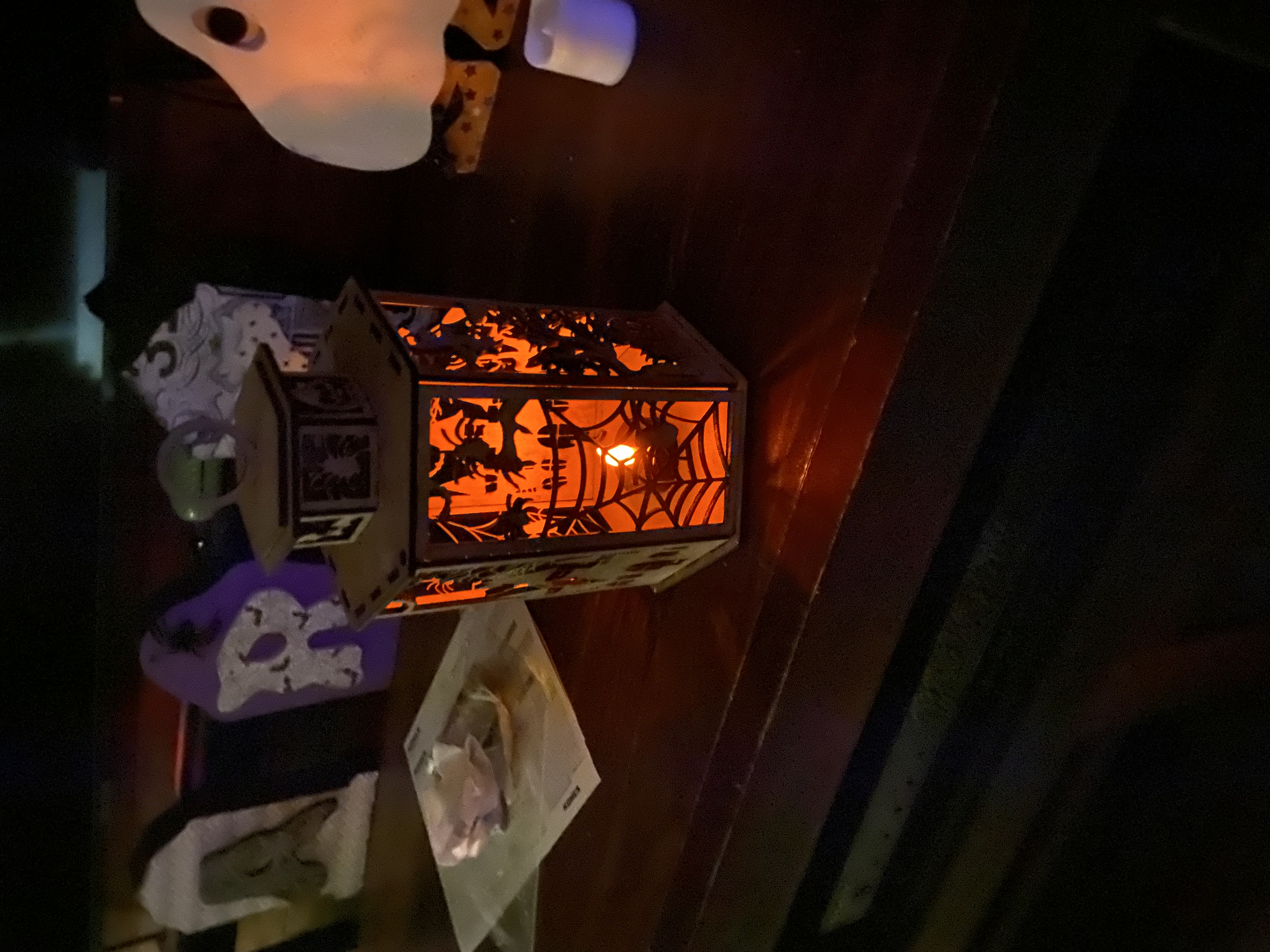 Lampa Halloween Pomysł na latarnię Halloween i dekorację świecącą
