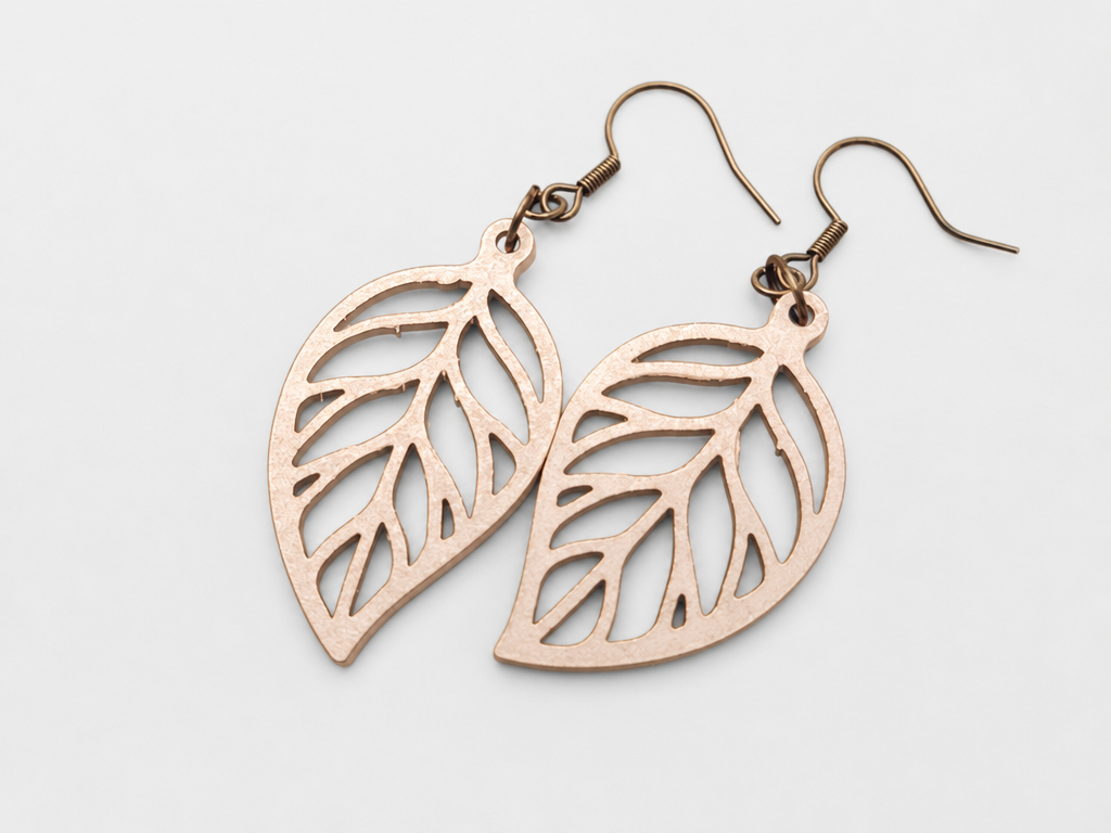 Leaf Shape Cutout Dangle Earrings earring design