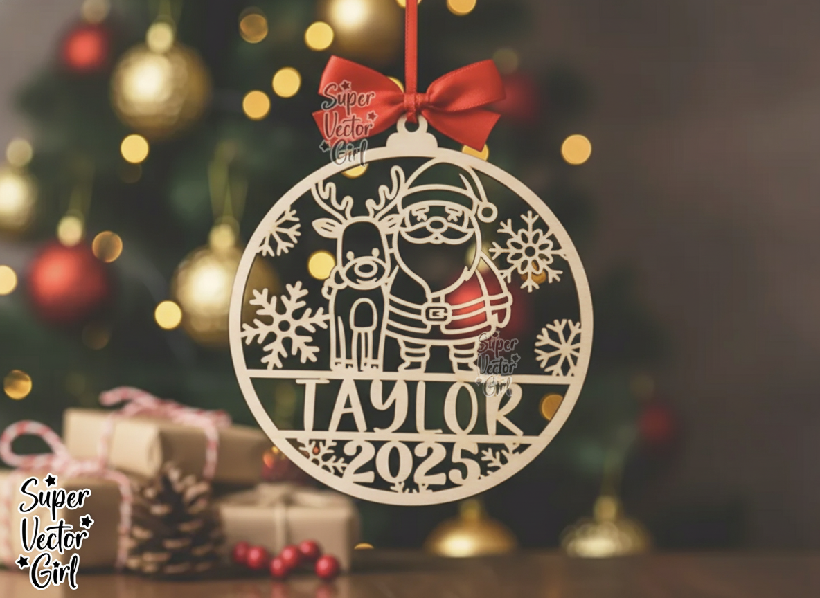 Personaliziran okrasek z imenom Božiček in jelenčki – personalizirana zasnova božičnega okraska