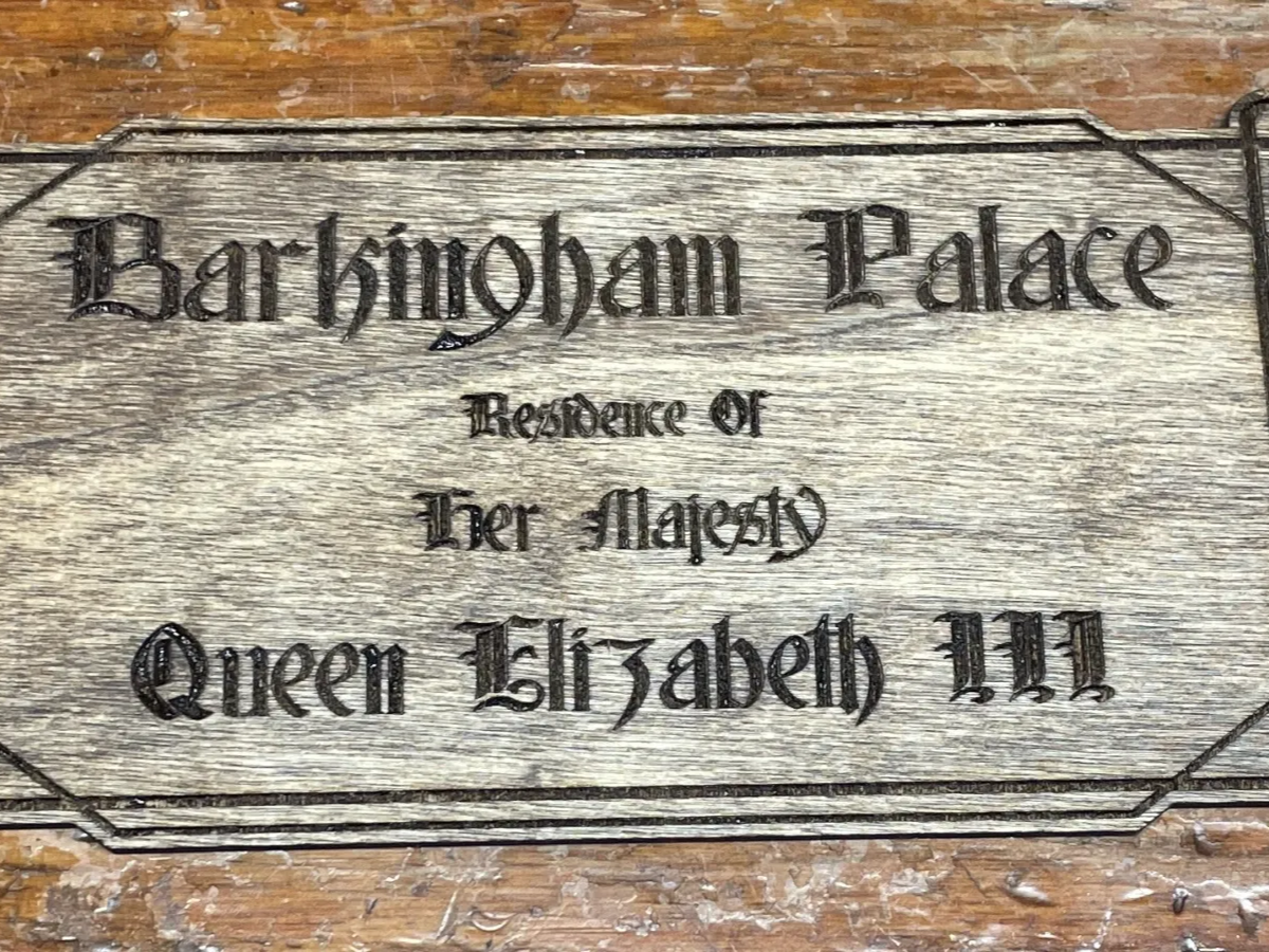 Barkingham Palace Dog Crate Sign pet name plate design