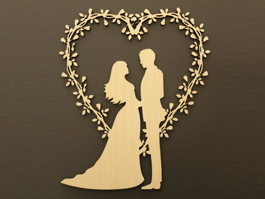 Decorazione ad arco a cuore con sposi, idea di silhouette tagliata al laser