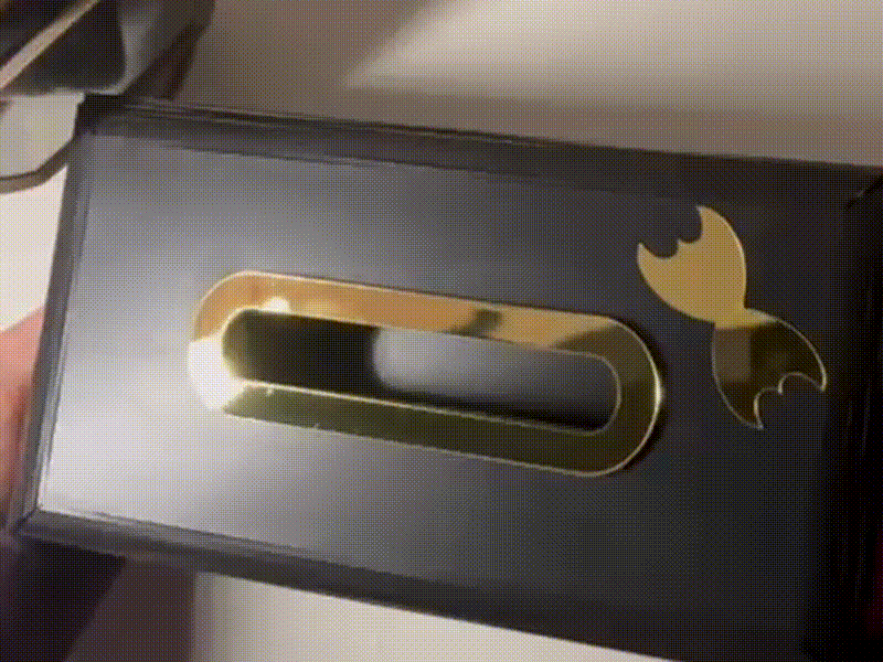 علبة مناديل مرنه