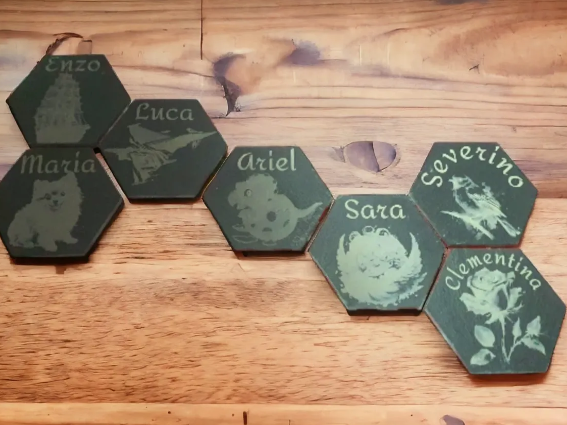 Slate Coasters Arranged Like a Family Tree gift design