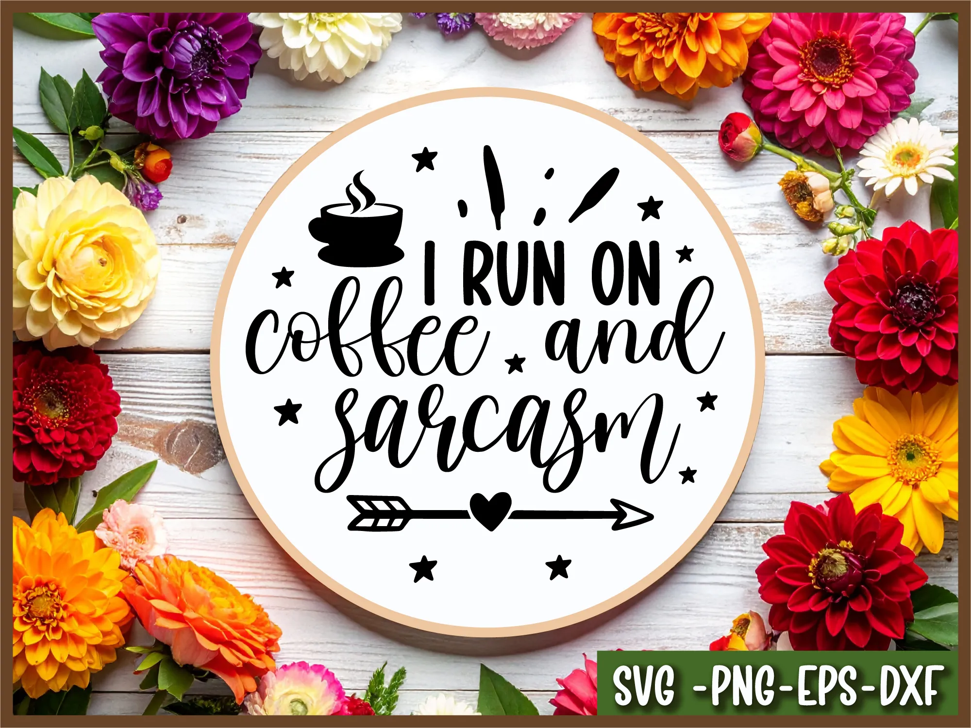 ラウンド レーザーカットウッドサイン I Run On Coffee And Sarcasmのレーザーカットキッチンサインアイデア