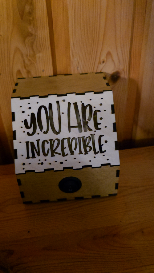 [Laser cut and engrave] Laser Cut Plywood Light Box - Battery Powered with Diode Accent & On/Off switch