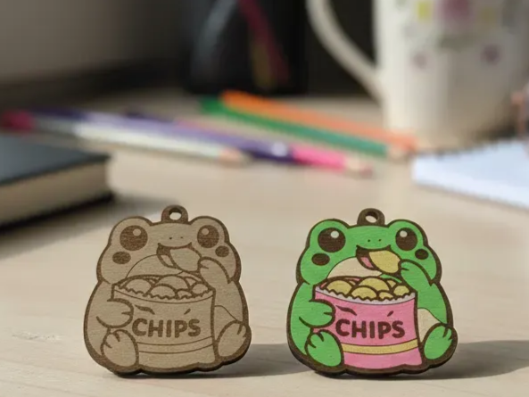 Frog Eating Chips Novelty Keychain laser cut keychain idea for women