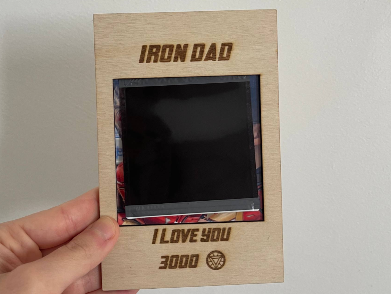 Cornice portafoto in legno Iron Dad I Love You 3000 | Free Files - Atomm