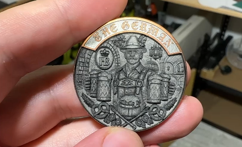 [Laser cut and engrave] The German commemorative coin featuring a man with beer steins and pretzels