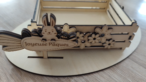 [Laser cut and engrave] Présentoir en bois de Pâques