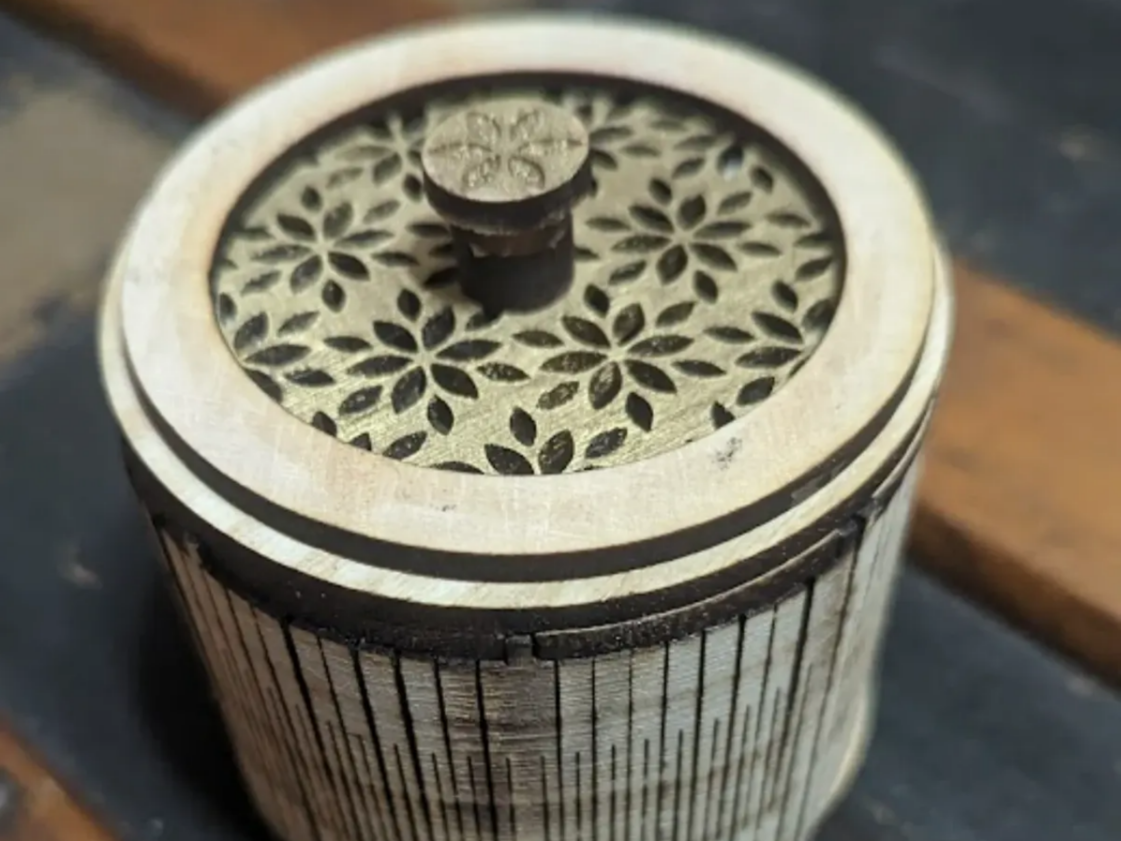 Small Round Trinket Box jewelry gift box idea