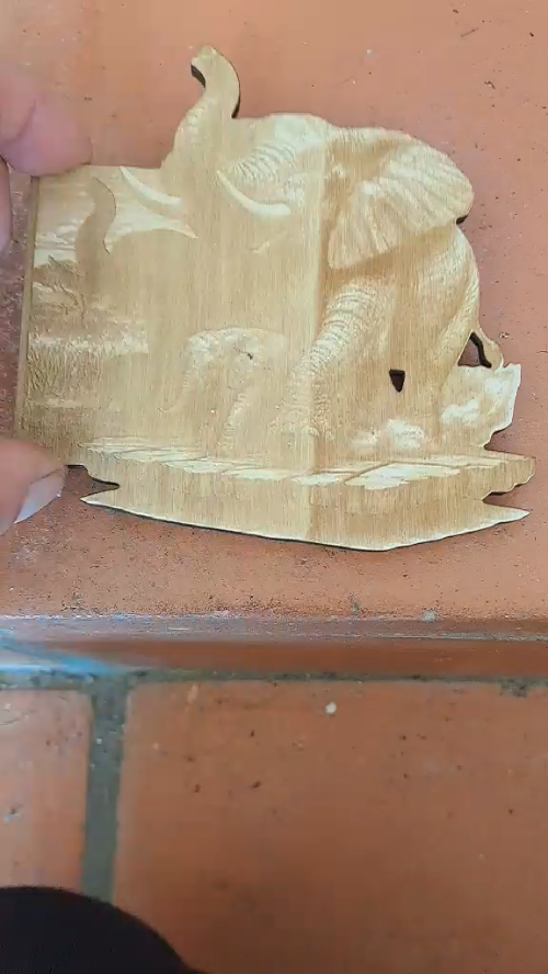 [Laser cut and engrave] Nouvelle version d'illusion 3D avec un elephant et son elephanteau ,gravure et découpe sur du contre plaqué