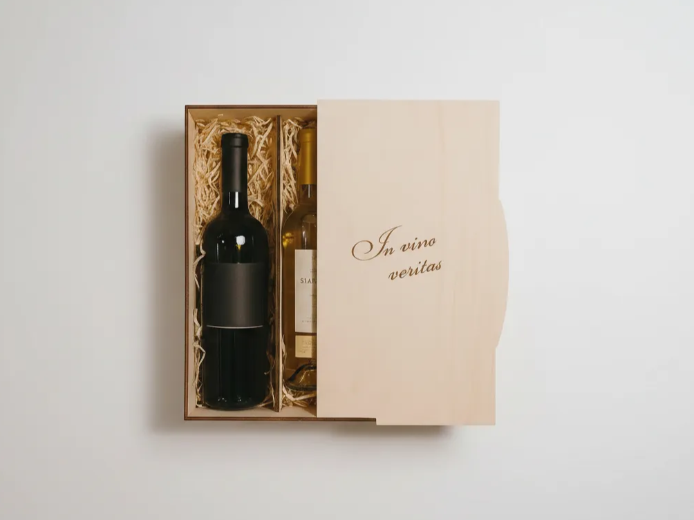 Two-Bottle Wine Gift Box gift design