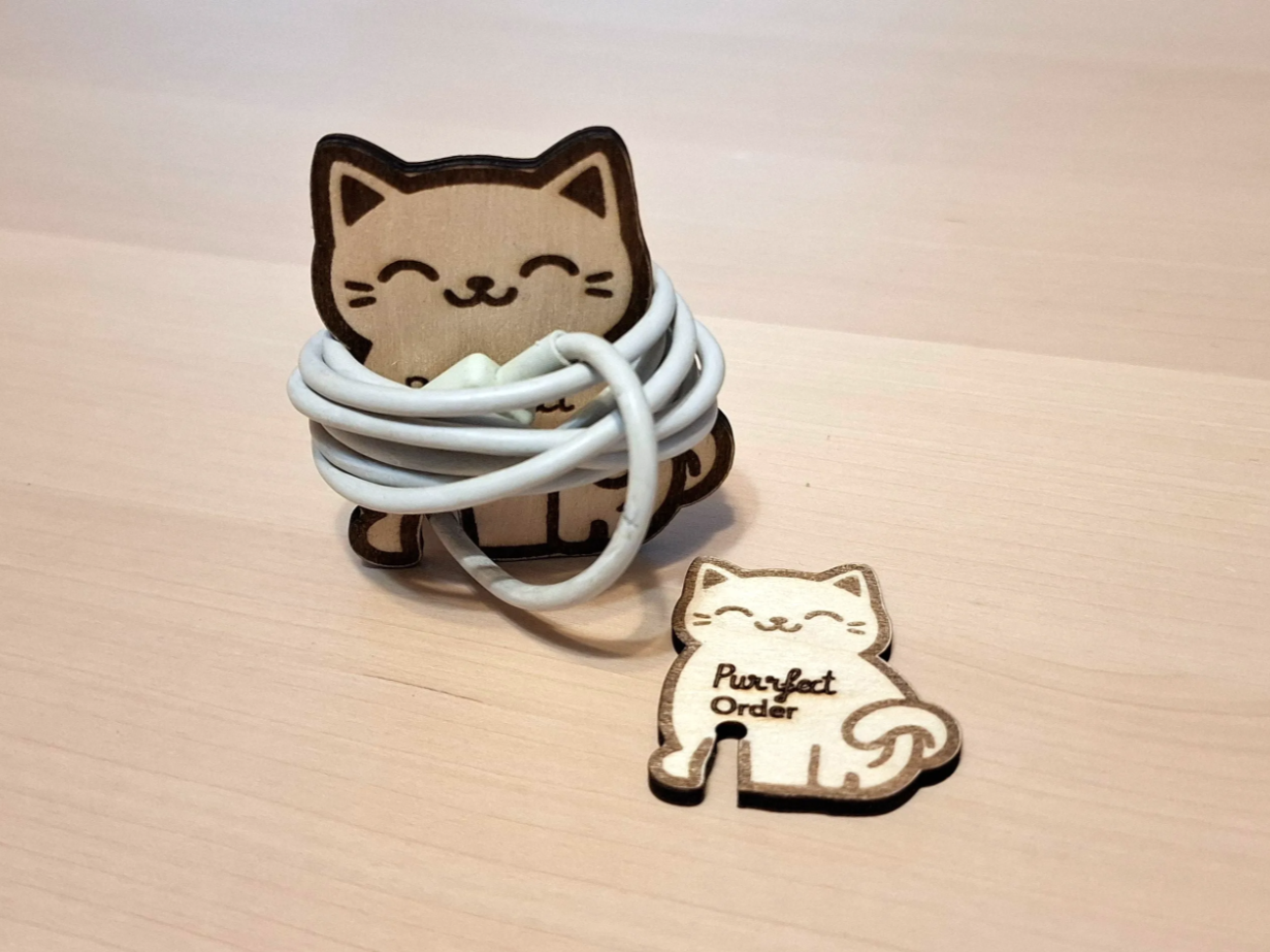 Cute wooden cat-shaped cable and earphone organizer