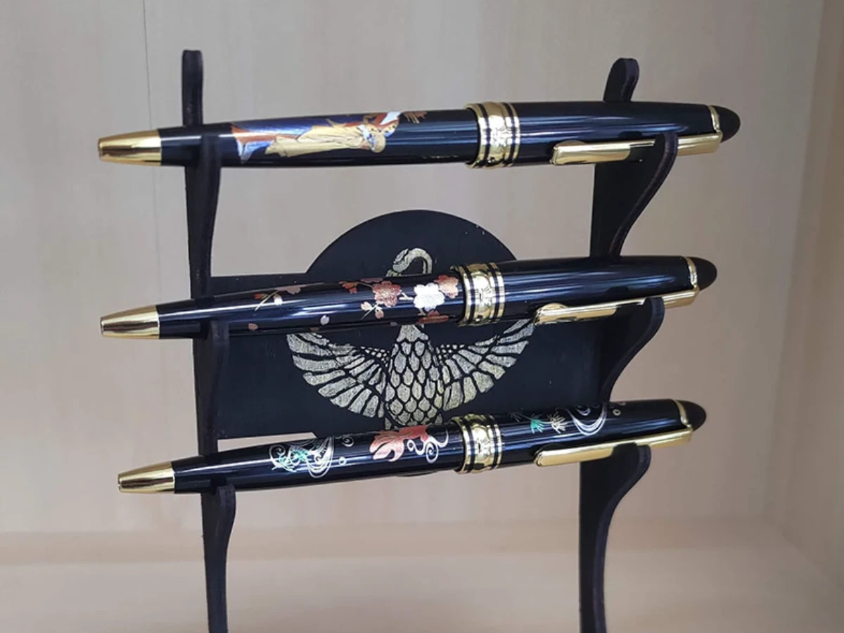 Japanese Style Pen Holder office desk decor idea