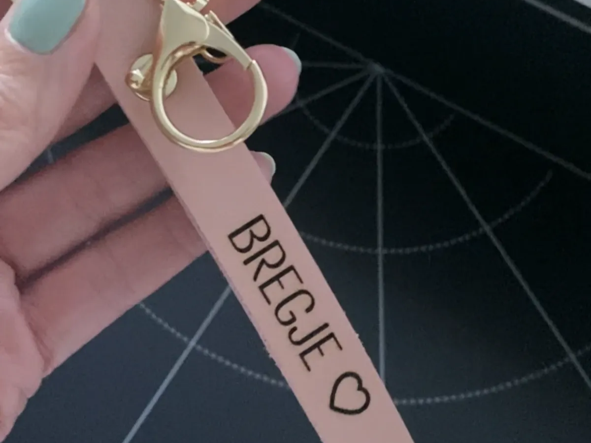 Slim PU Leather Name Strap Keychain custom leather keychain idea