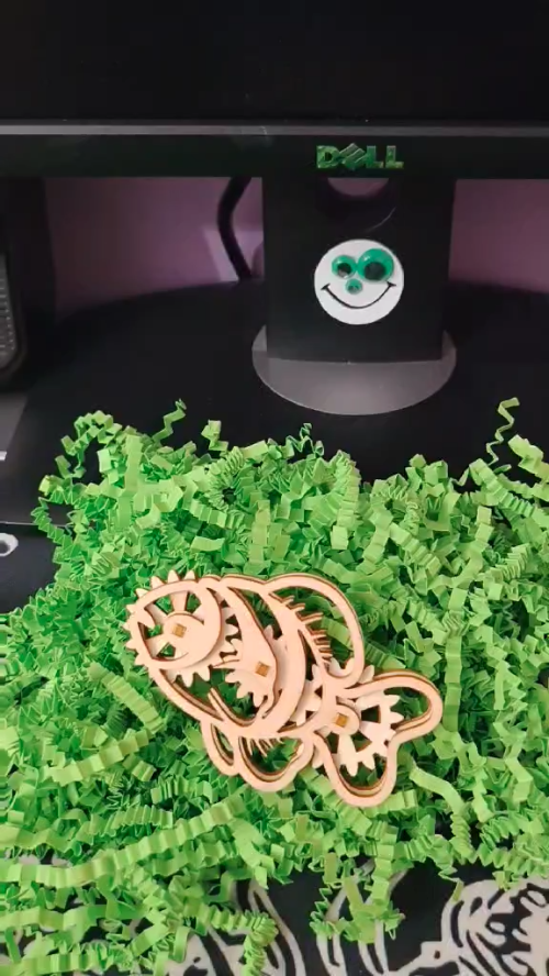 [Laser cut and engrave] Laser Cut Fish with Gears Fidget Stress Toy Model