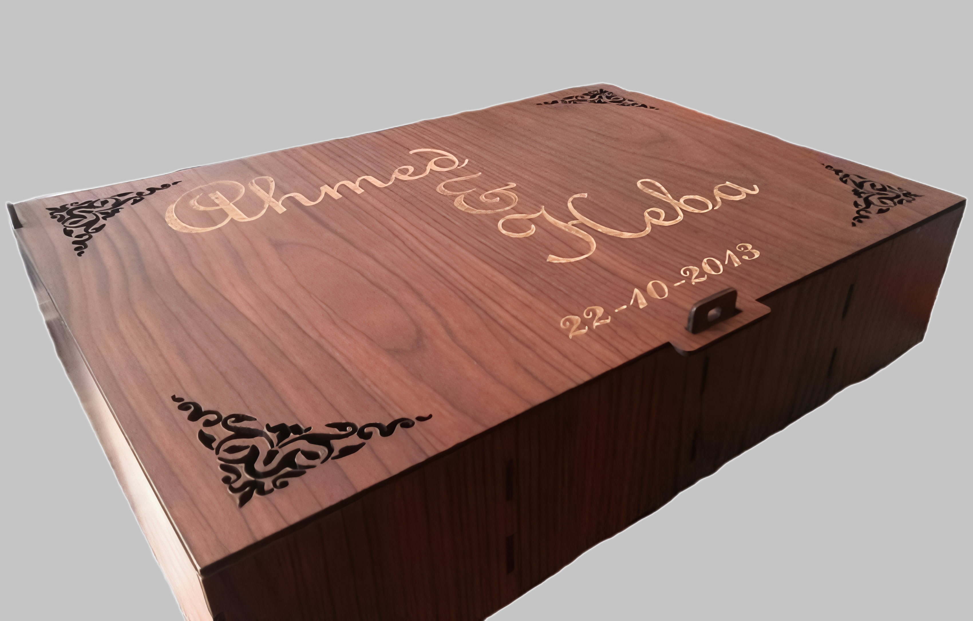 Stylish Wooden Jewelry Box jewelry gift box idea
