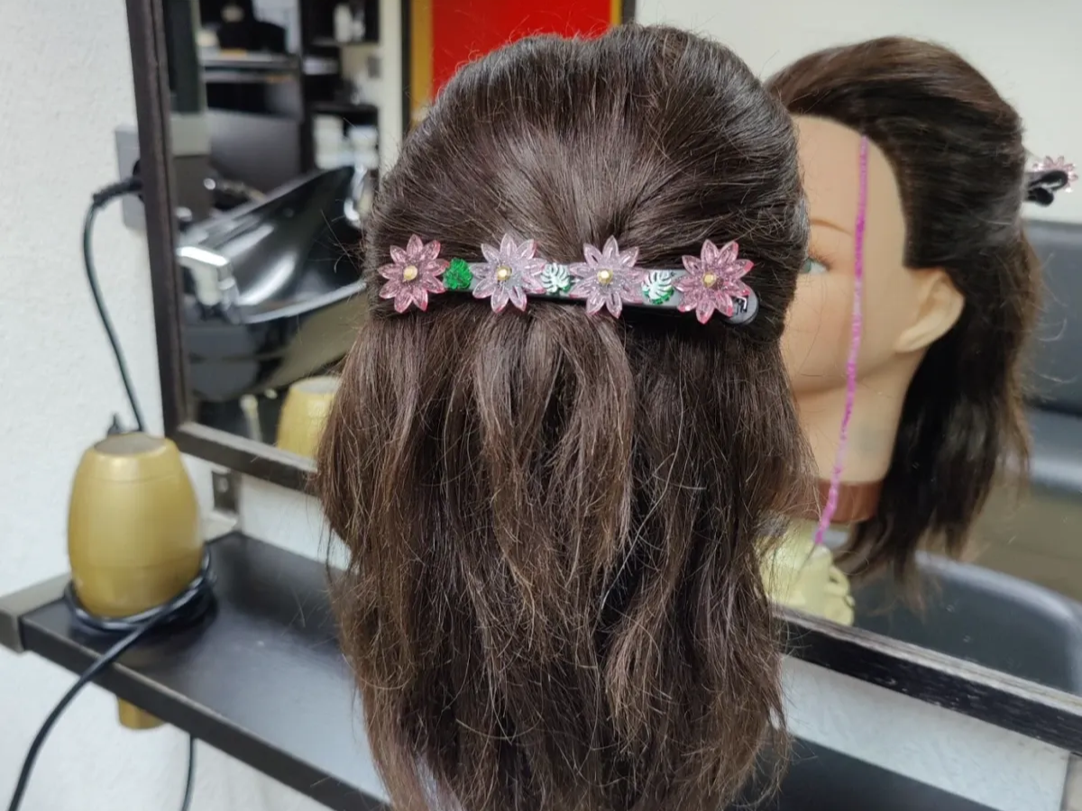 Flower Hair Clip gift for teens idea