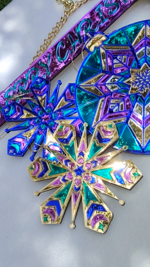 [Laser cut and engrave] Laser Cut Merry Christmas Hanging Snowflake Bauble Ornament Decoration