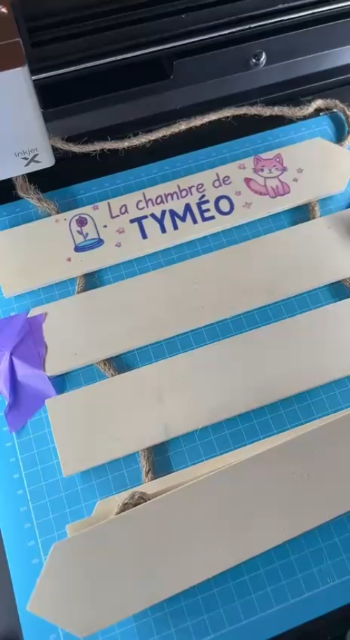 [Laser cut and engrave] Panneau mural suspendu avec motifs enfantins et texte personnalisé