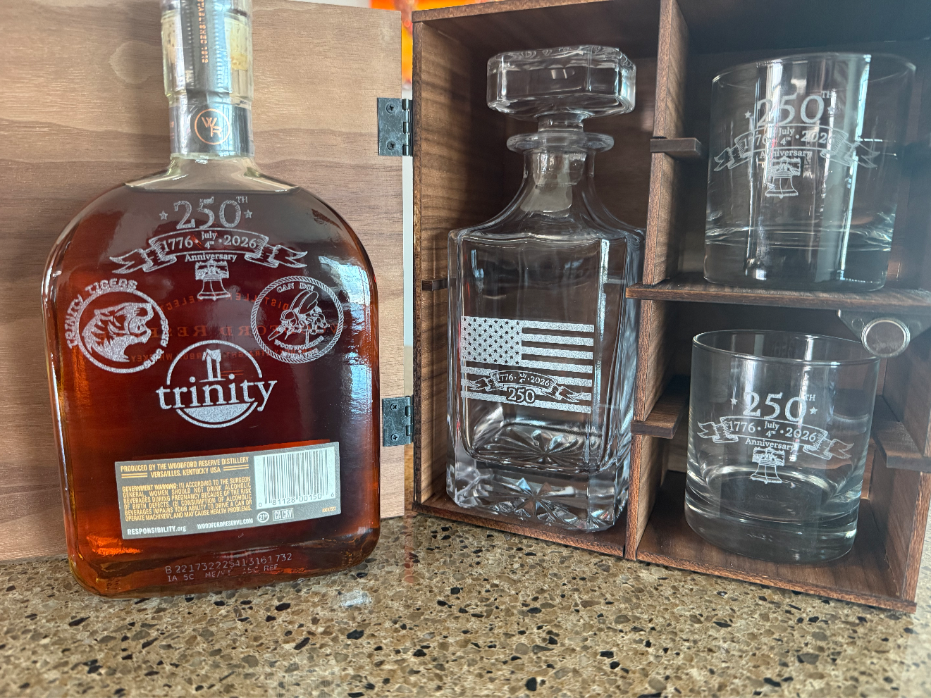Whiskey Decanter and 2-Glass Box valentines day gift for men design