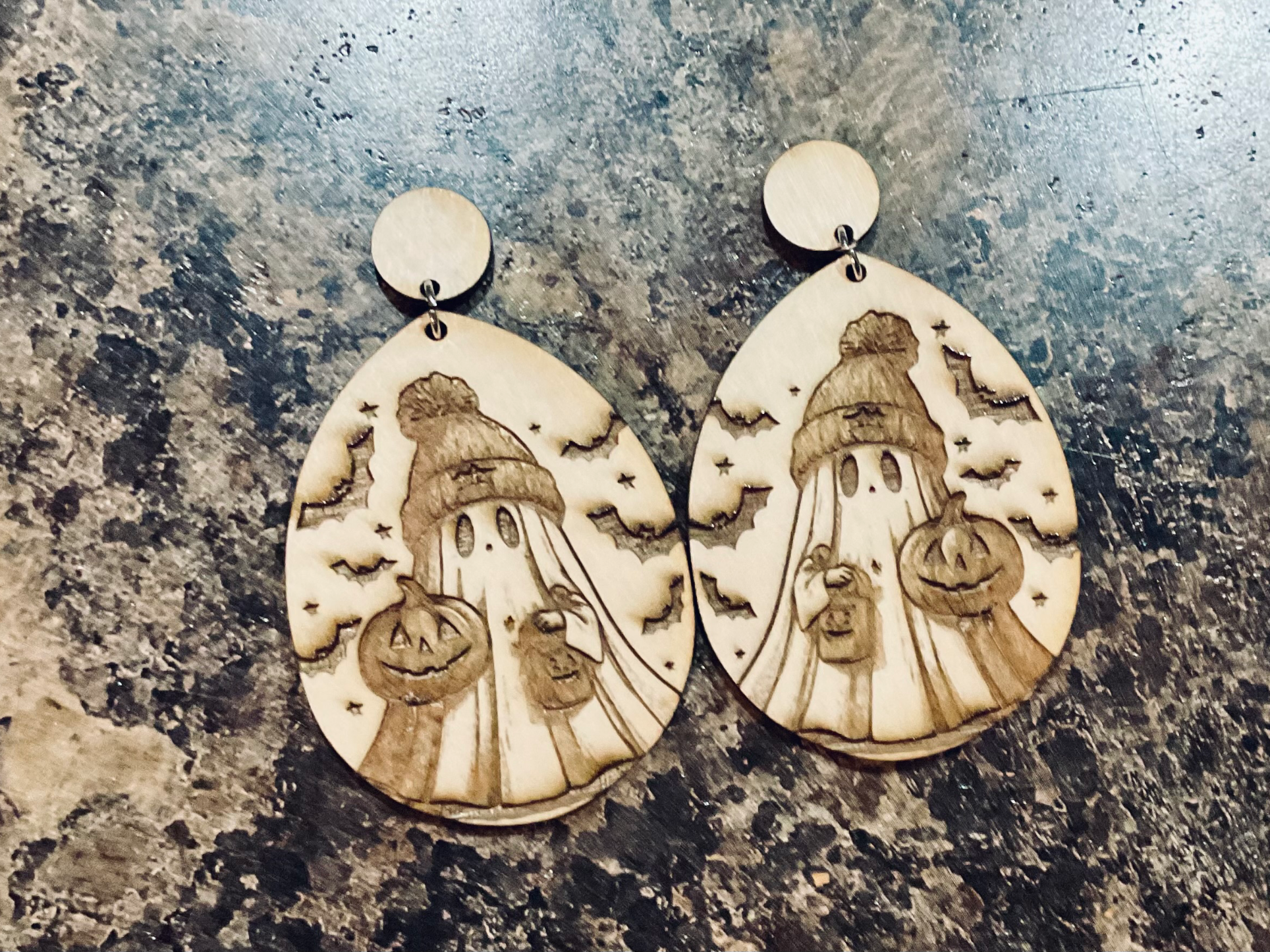 Cute ghost earrings(learn to make them to!)