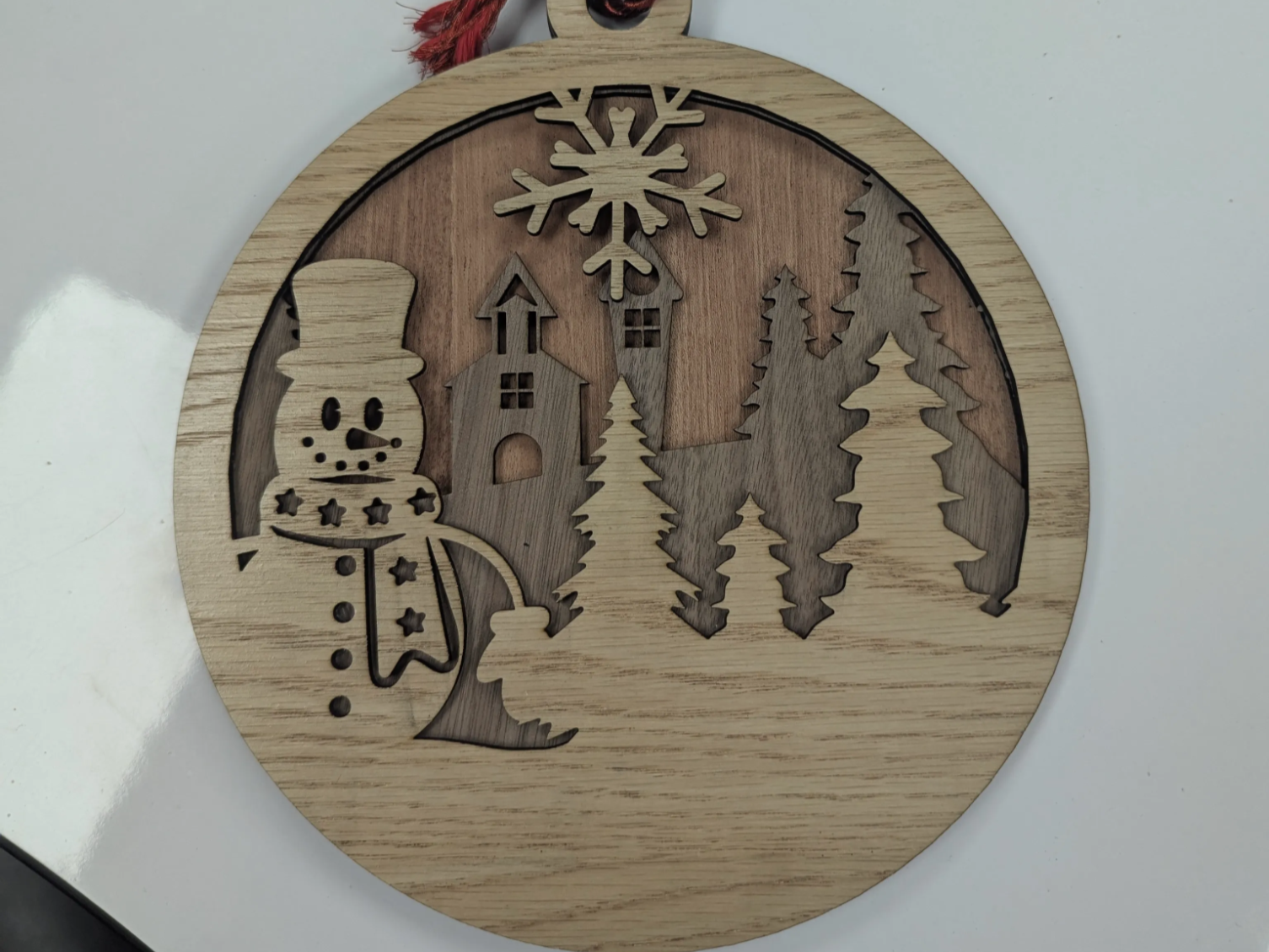 Holz-Weihnachtskranz mit Schneemann und Winterszene Weihnachts Türdekoration Idee