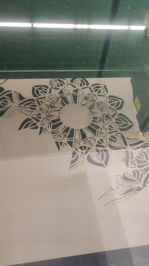 [Laser cut and engrave] Intricate Circular Mandala Wall Art