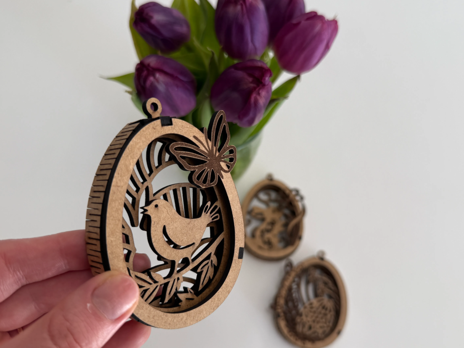 Easter Egg Tag with Bird easter gift design