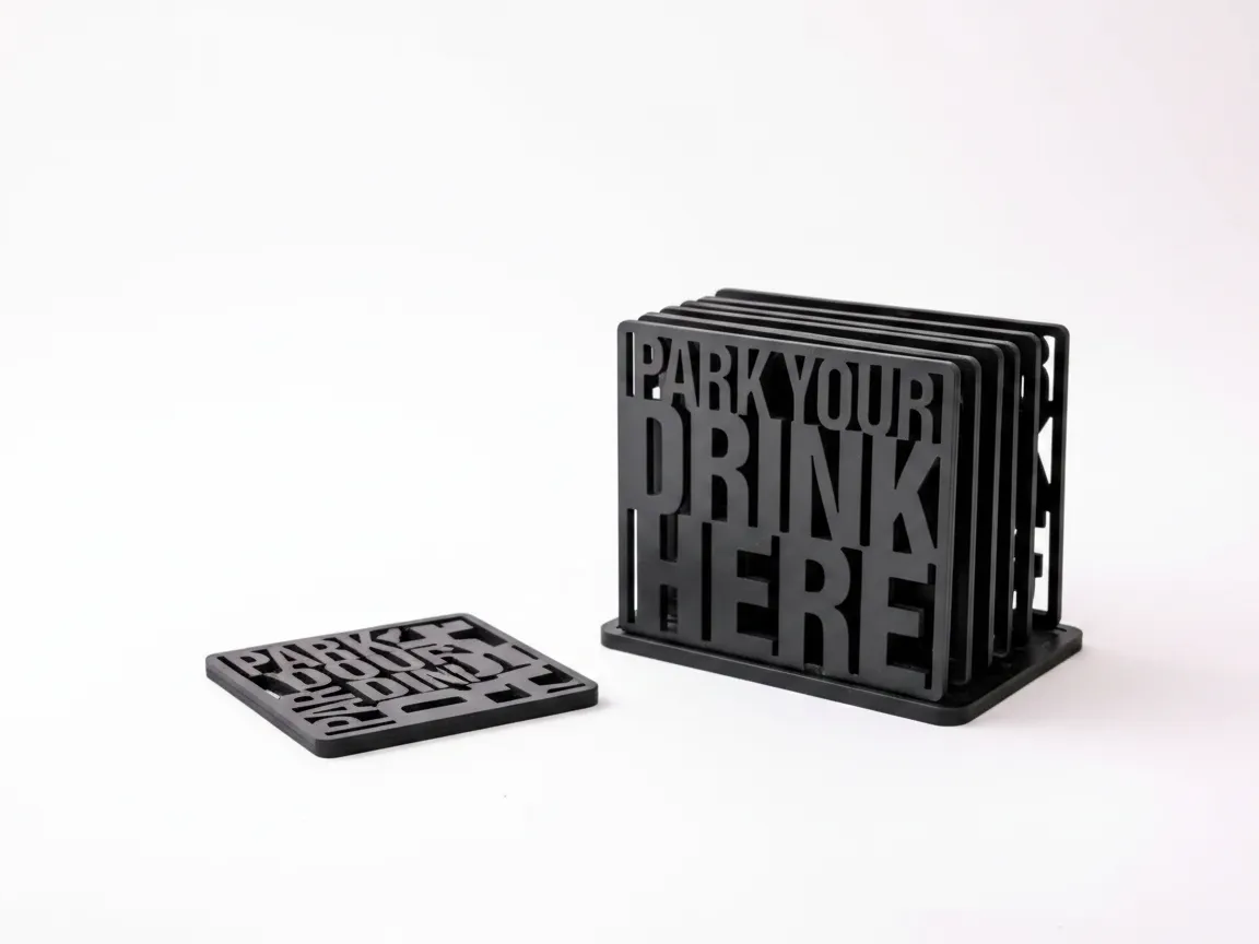 Getränkeuntersetzer-Set SVG | „Park dein Getränk hier“ | Lasergeschnittener Untersetzerhalter | witzige Bar-Deko-Datei Laserdesign