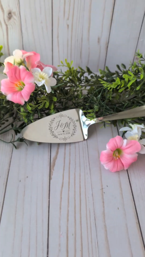 [Laser cut and engrave] Wedding Cake Server with Floral Monogram