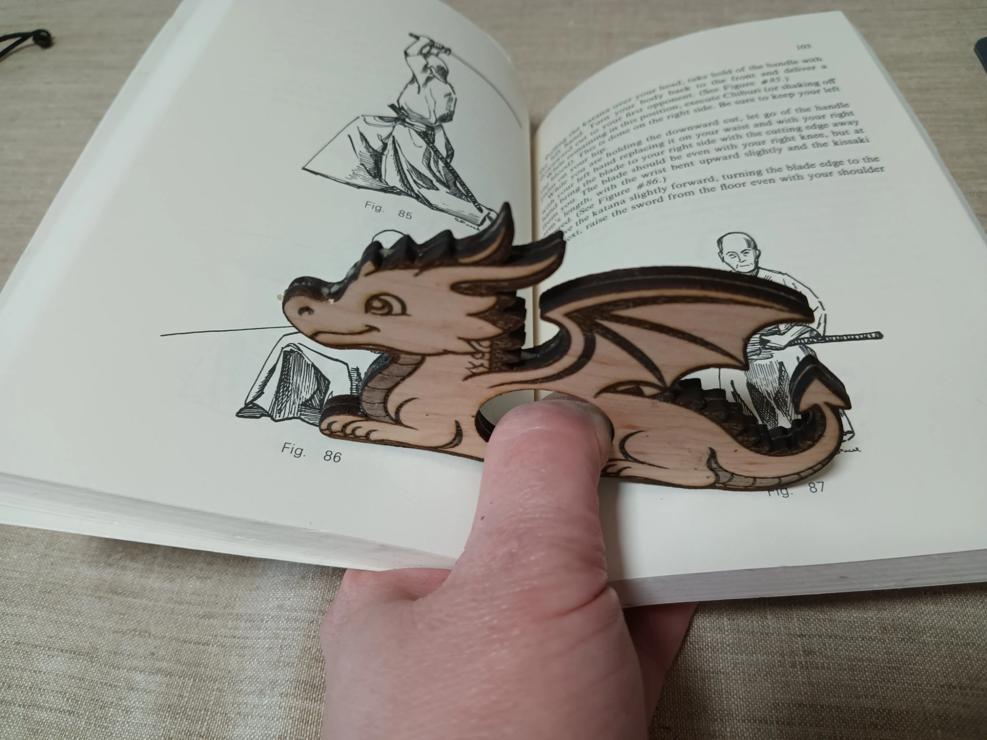 Dragon-Shaped Wooden Page Holder bookmark design