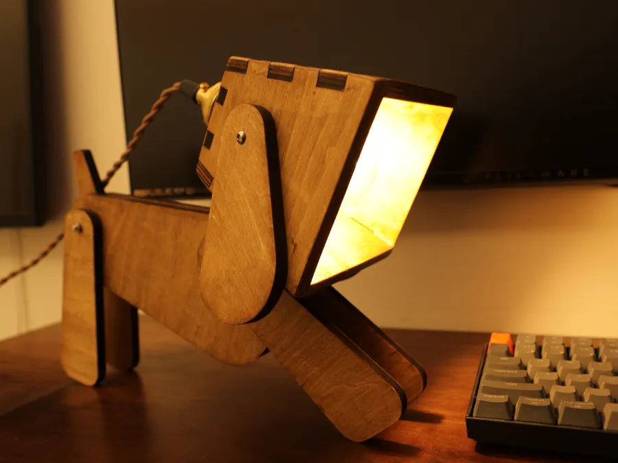Lampe de table rétro en forme de chiot, idée de lampe en bois et déco lumineuse