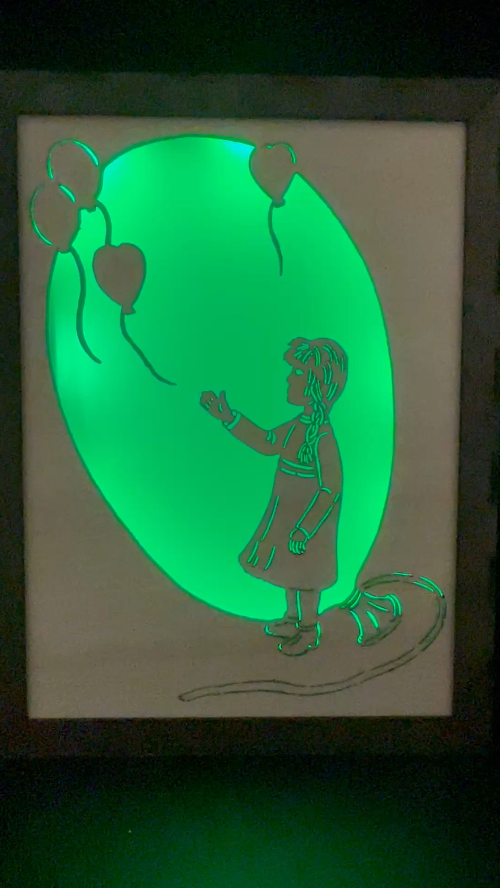 [Laser cut and engrave] Lichtbox aus lasergeschnittenem Holz - Mädchen mit Luftballons