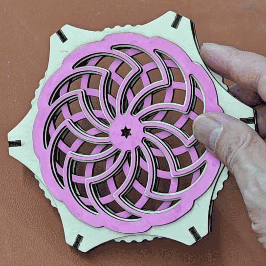 [Laser cut and engrave] Moire Kinetic Coasters- Hand Spinner
