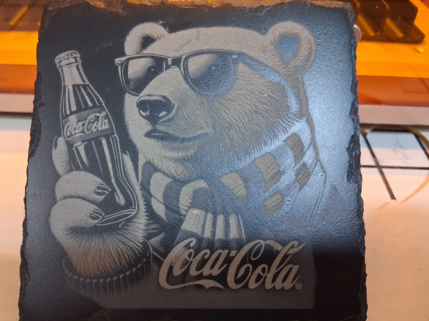 Coca-Cola-Eisbär Schiefer-Getränkeuntersetzer Laserdesign