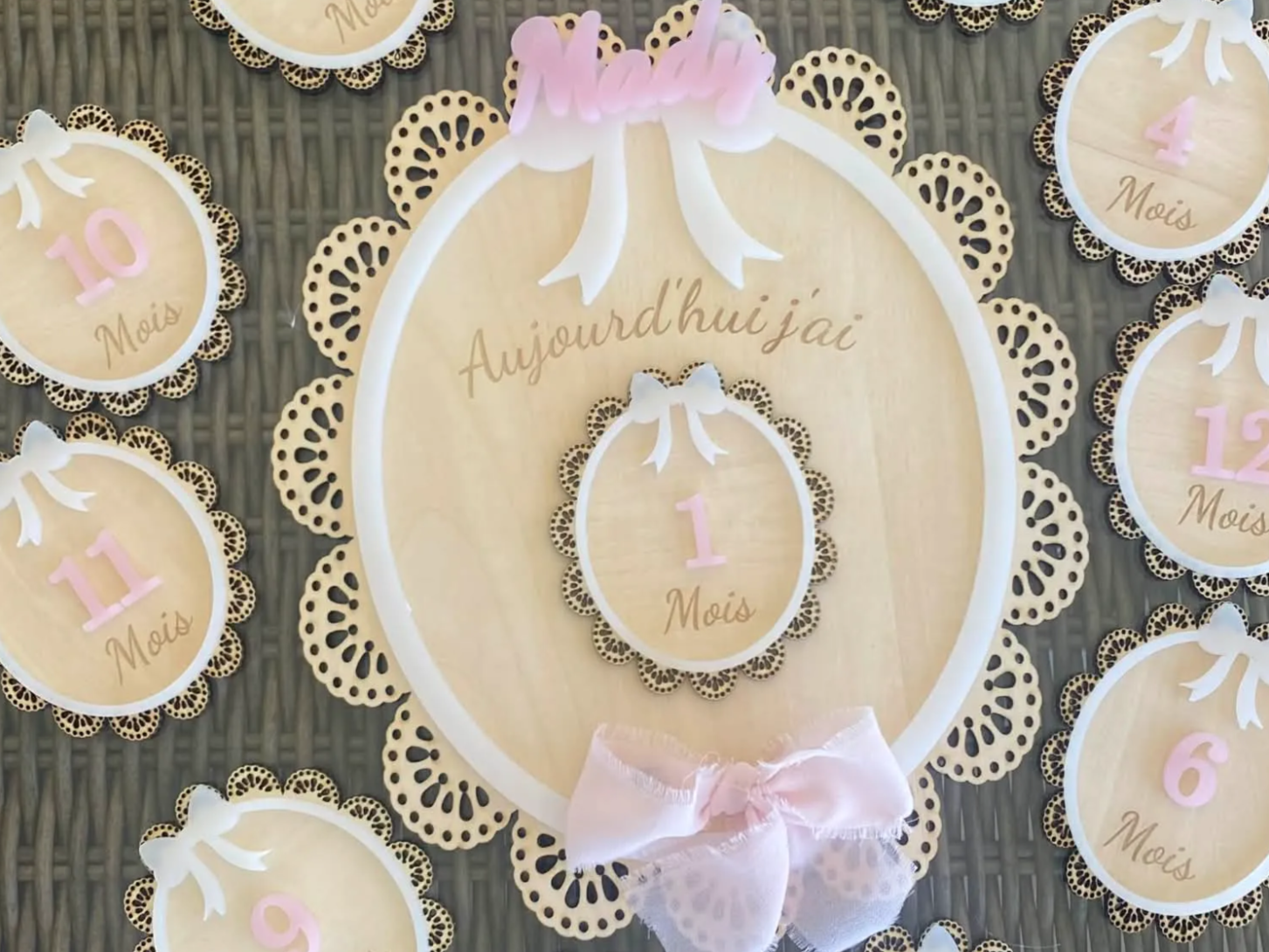 Disques de suivi de croissance mensuelle pour bébé avec prénom Mady ...