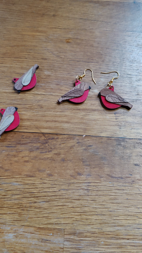 [Laser cut and engrave] Robin Drop layered Earrings with red breast