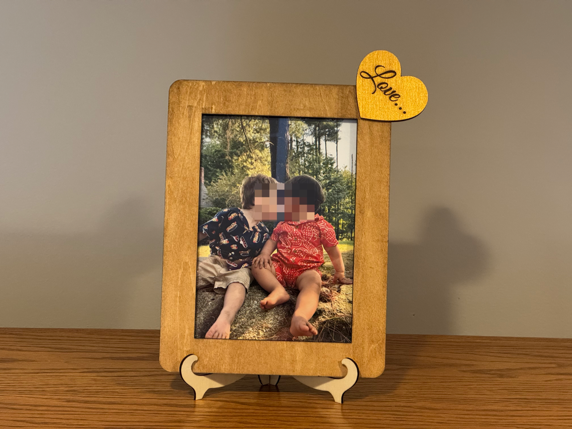 Wooden Frame with Heart-Shaped Love Decoration photo frame design