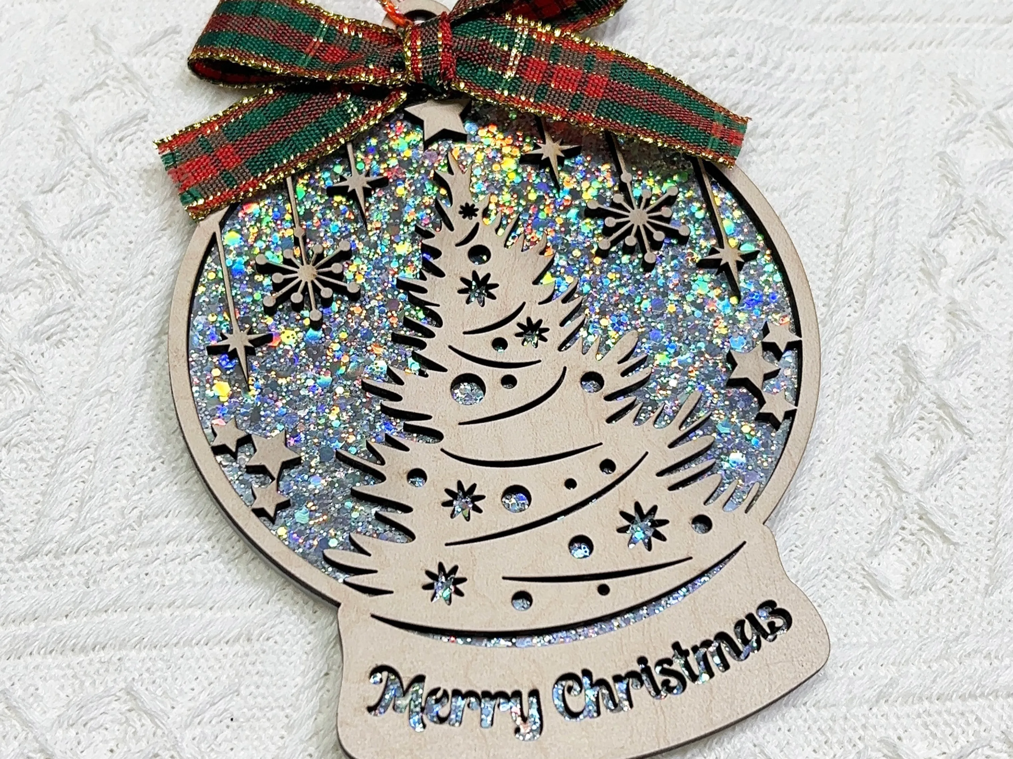 Layered Snow Globe Ornaments light up Christmas tree ornament idea