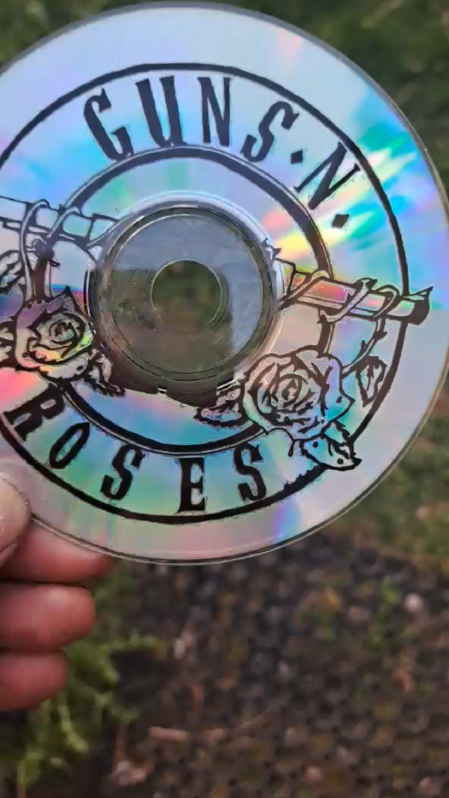 [Laser cut and engrave] Disque compact avec logo Guns N' Roses et motif de roses