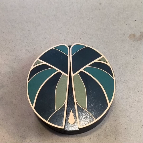 [Laser cut and engrave] Boîte à bijoux en forme de scarabée avec motifs géométriques art déco