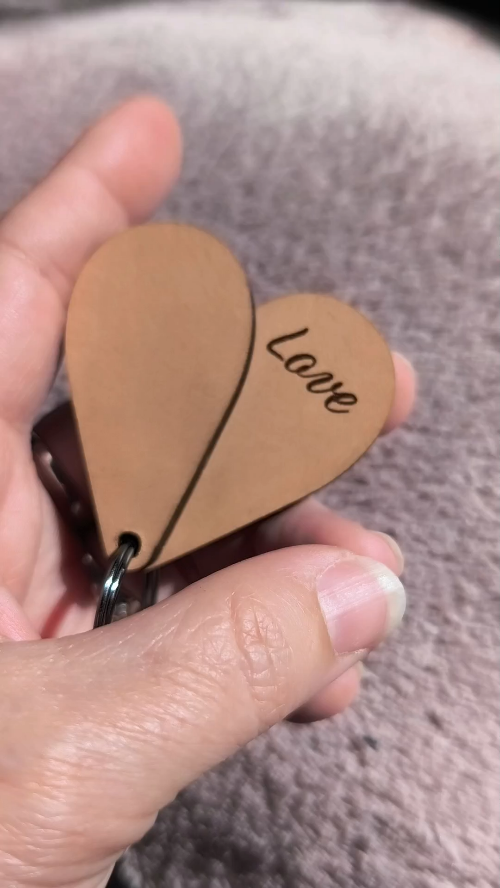 [Laser cut and engrave] Porte-clés en forme de cœur séparable avec inscription Love