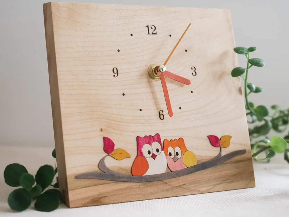 Desk Wooden Clock with Birds laser cut desk clock idea