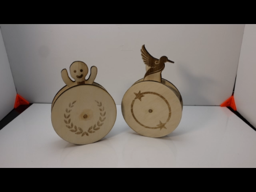 [Laser cut and engrave] Laser Cut Wooden Spinning Tops with Animal and Star Designs
