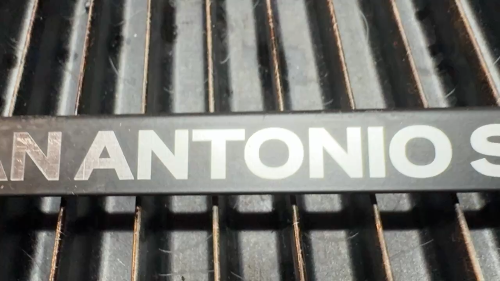 [Laser cut and engrave] San Antonio Spurs Metal License Plate Frame