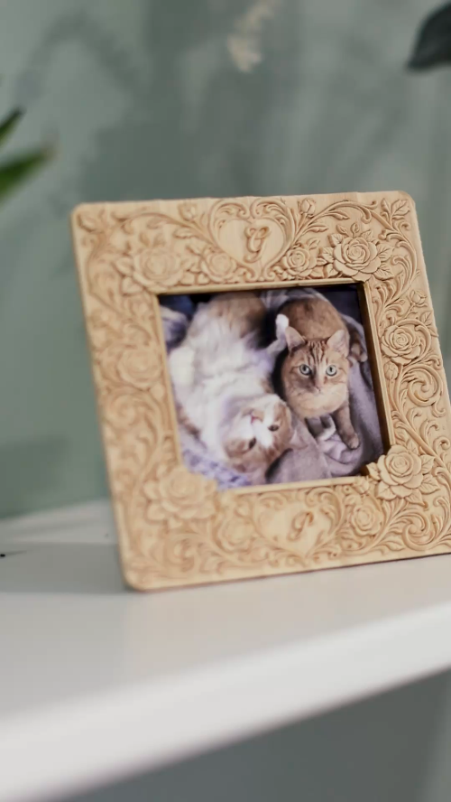 [Laser cut and engrave] Laser Engraved Wooden Picture Frame with Floral Design