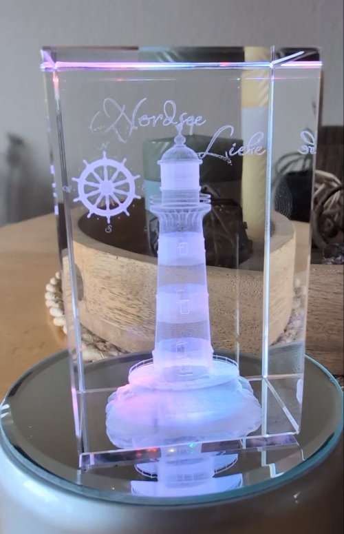 [Laser cut and engrave] Glaskristall mit Leuchtturm Gravur und Nordsee Liebe Schriftzug