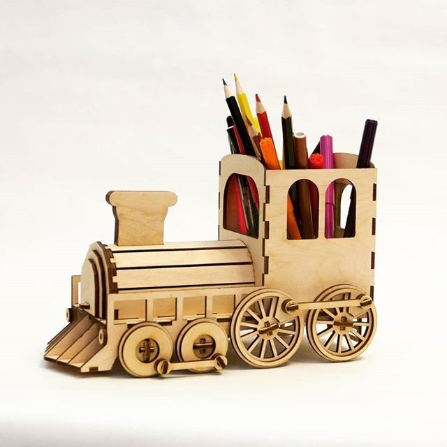 Train-Shaped Pen Holder office desk decor idea